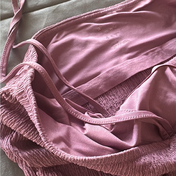 Halter Top - Picture 3 of 4